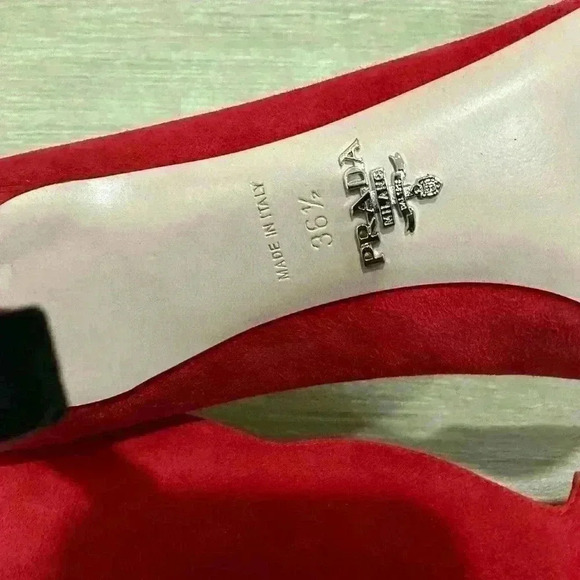 Prada red Suede pointy Heels - Picture 8 of 12